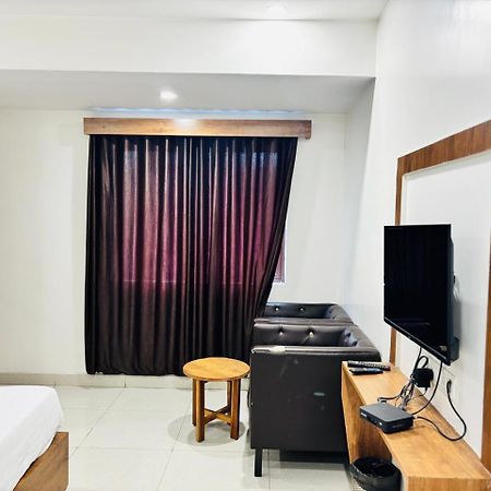 Hotel Bg Inn Bangalore Luaran gambar