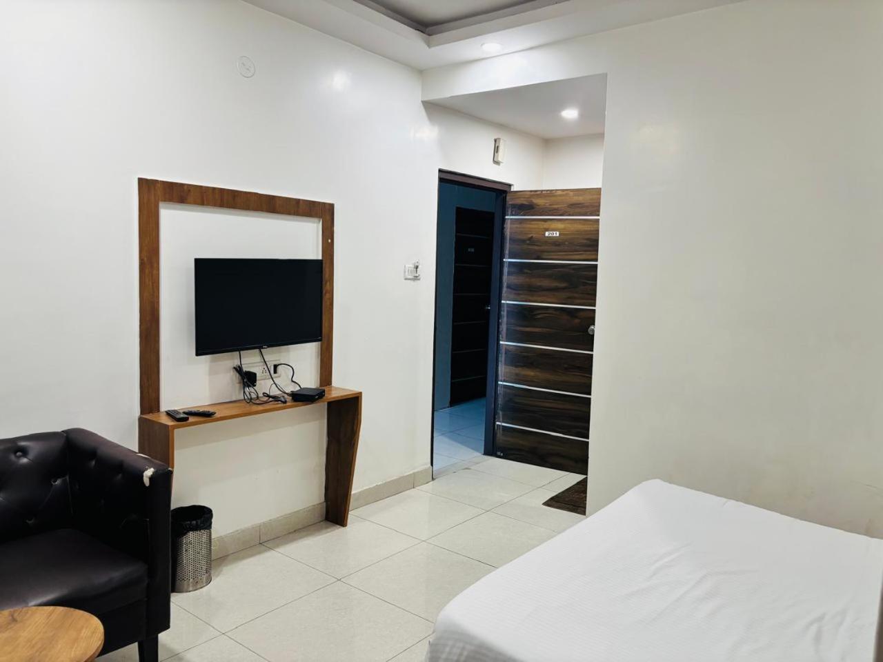 Hotel Bg Inn Bangalore Luaran gambar